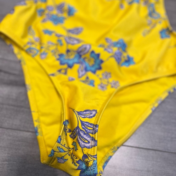 Sam Edelman Swimsuit - Picture 3 of 9